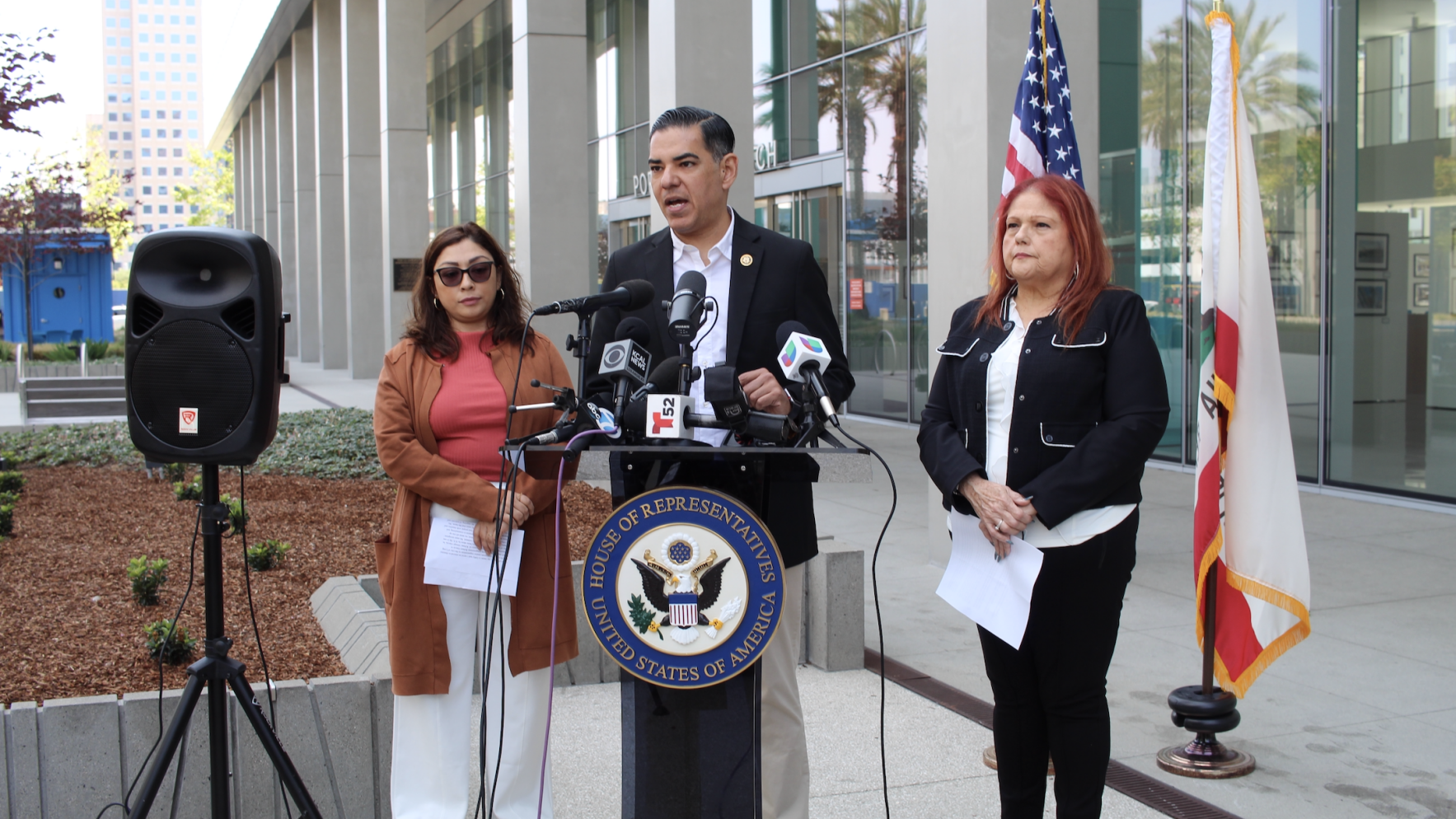 Rep. Robert Garcia returns from El Salvador, calls for release of Kilmar Abrego Garcia